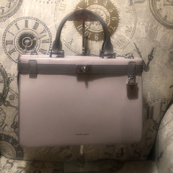 MICHAEL Michael Kors Handbags - 🛍PRICE DROP🛍Michael Kors TATIANA Satchel